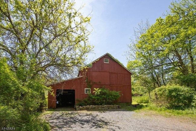 Building Photo - 480 Mechlin Corner Rd