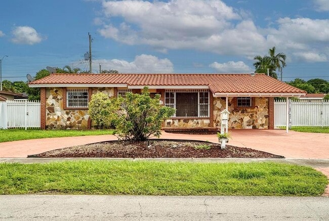 Building Photo - 1030 W 53rd Terrace