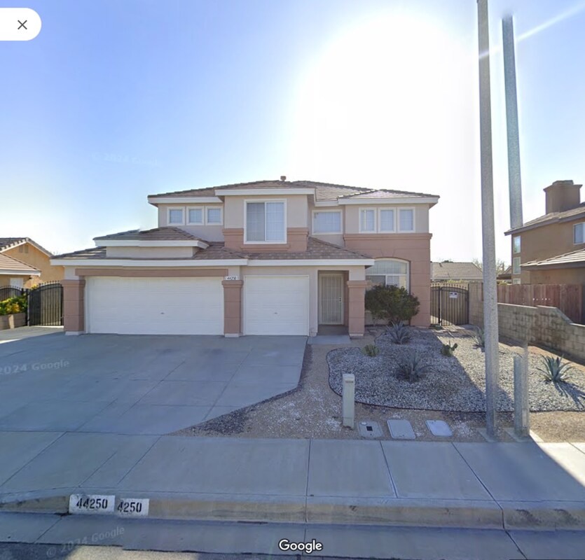 Foto principal - 44250 62nd St W