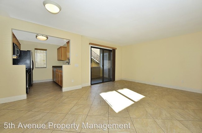 Building Photo - 10178 Camino Ruiz