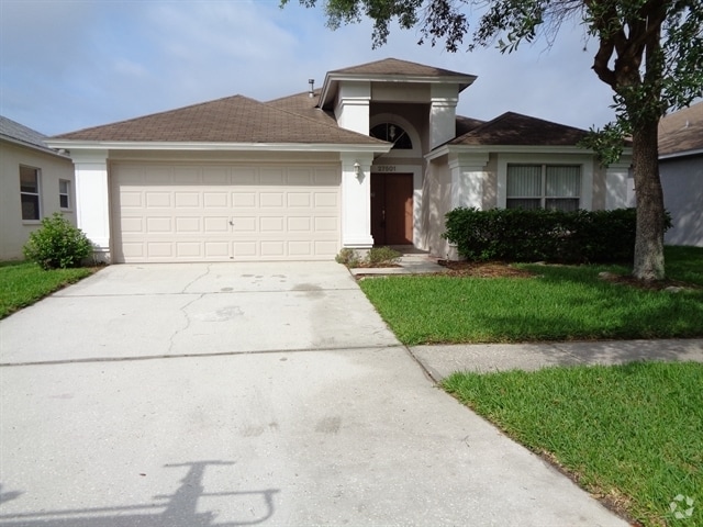 Building Photo - 27501 Sky Lake Cir