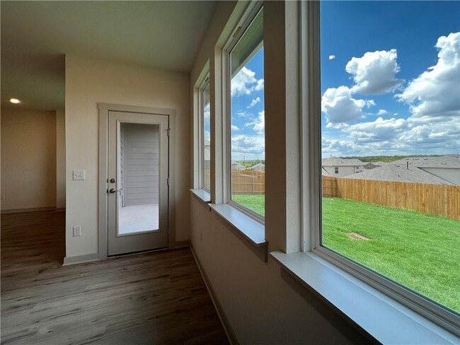 Building Photo - 10600 Defender Trl