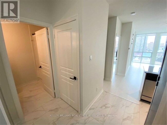Building Photo - 3515-3515 Kariya Dr