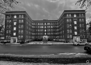 Building Photo - 37 3rd St