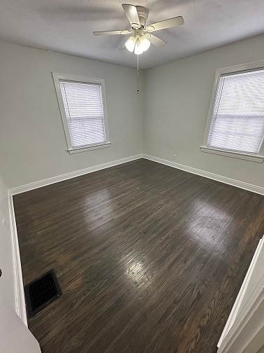 Building Photo - 715 W Woodlawn Ave