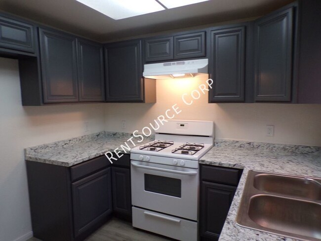 Foto del edificio - 2 Bedroom 2 Bath Condo for Rent in Barstow