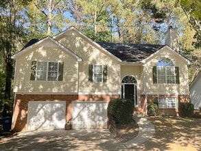 Building Photo - 2318 Sandspring Dr SW