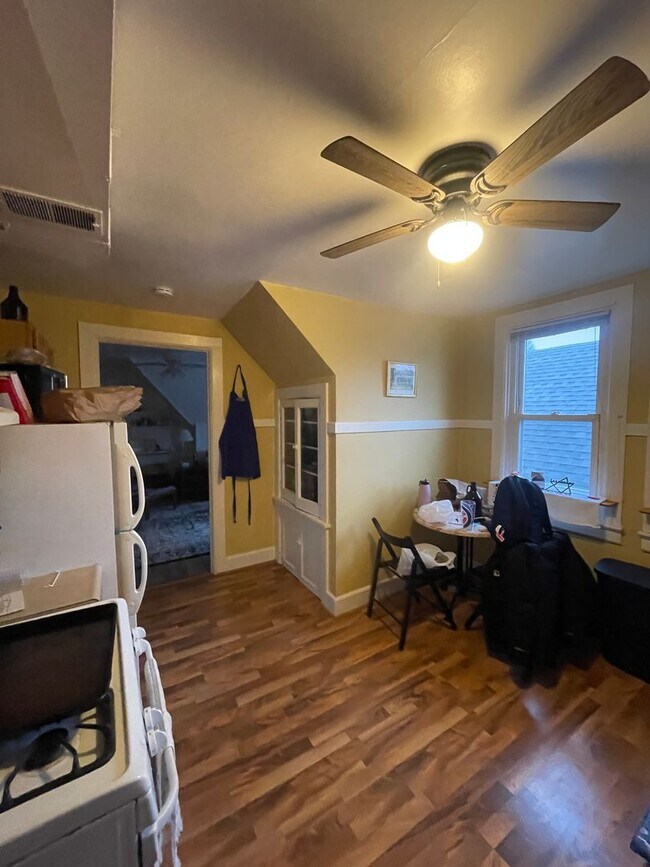 Foto del edificio - 1675 N Marshall St