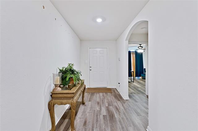 Foto del edificio - 119 Bluebonnet Dr