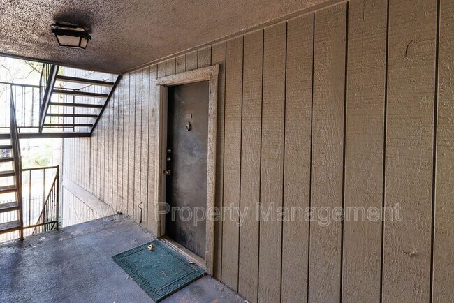 Foto del edificio - 401 Skyview Dr