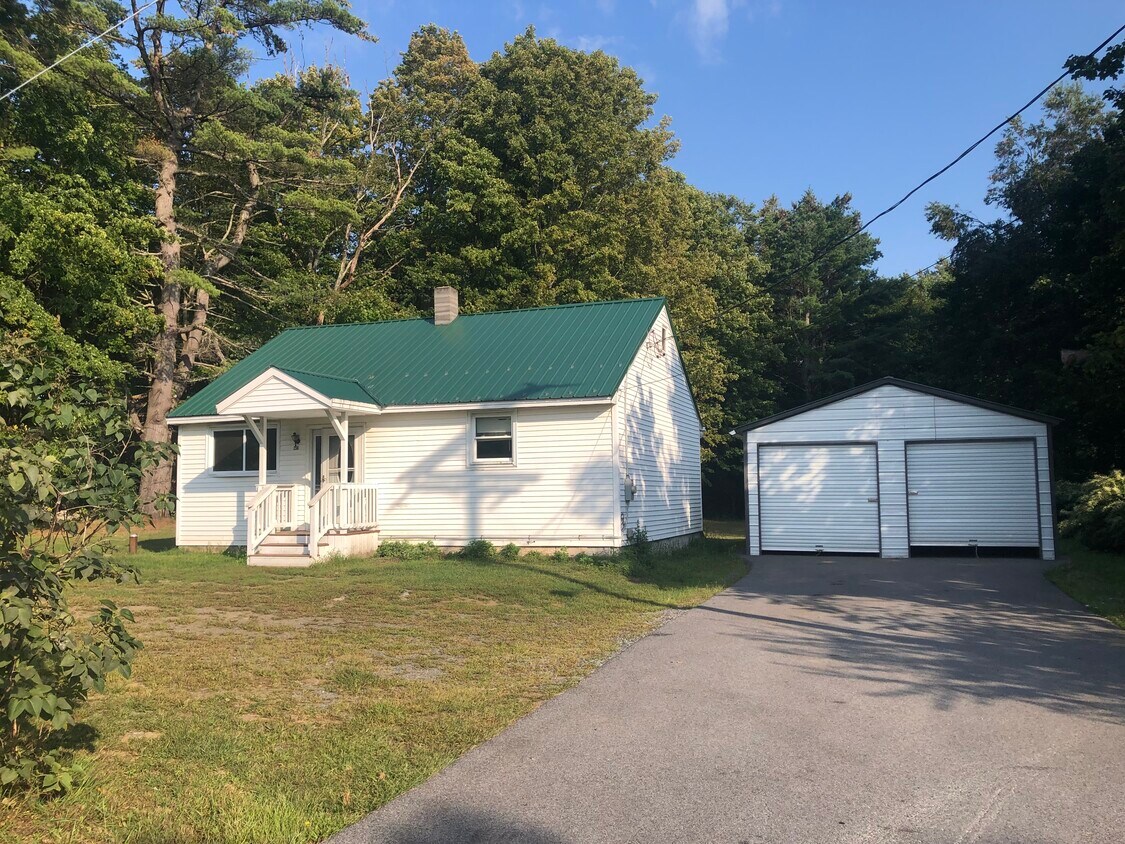 256 Lathrop Rd, Gloversville, NY 12078 House Rental in Gloversville