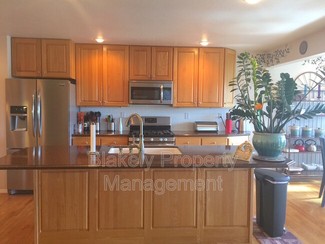 Building Photo - 15111 Kings Row Rd
