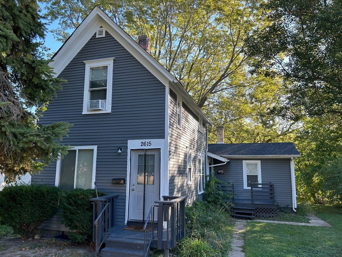 Primary Photo - 2615 Gilboa Ave