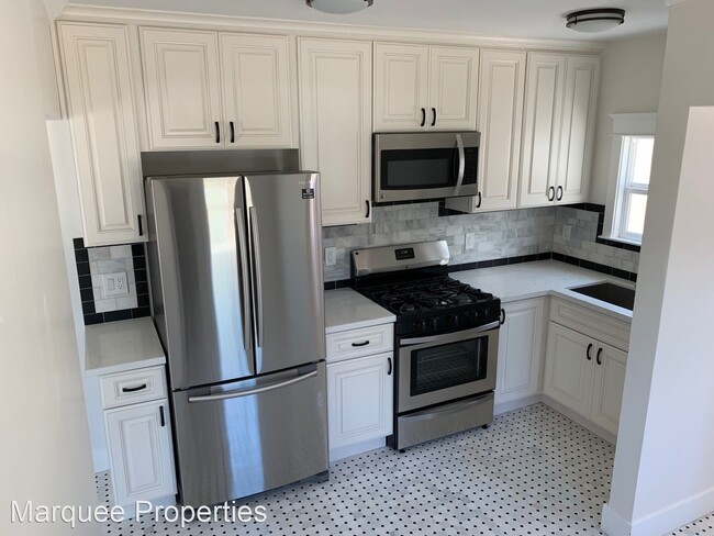 Building Photo - 2 br, 1 bath House - 102 5th Avenue