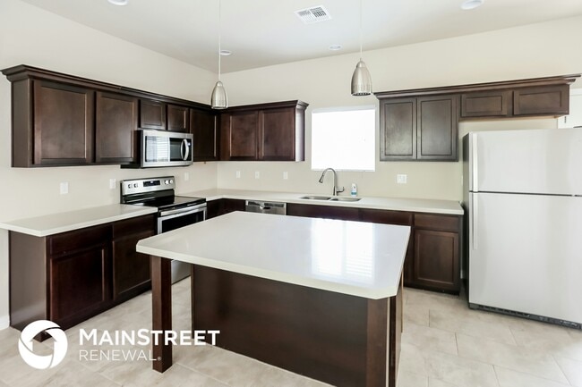 Building Photo - 2000 N 36th St