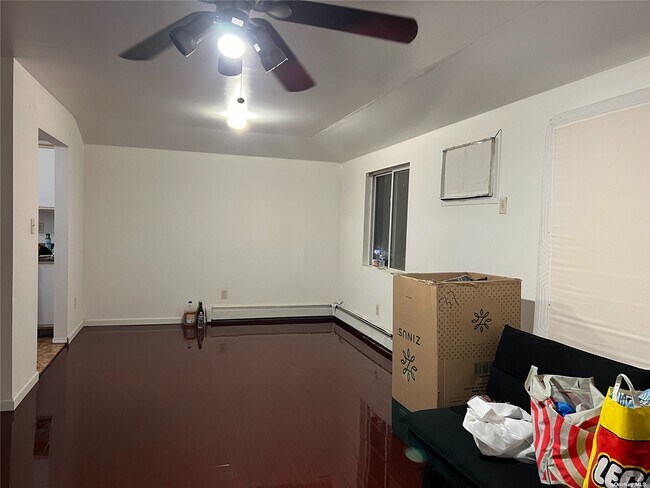 Foto del edificio - 144-04 87th Ave