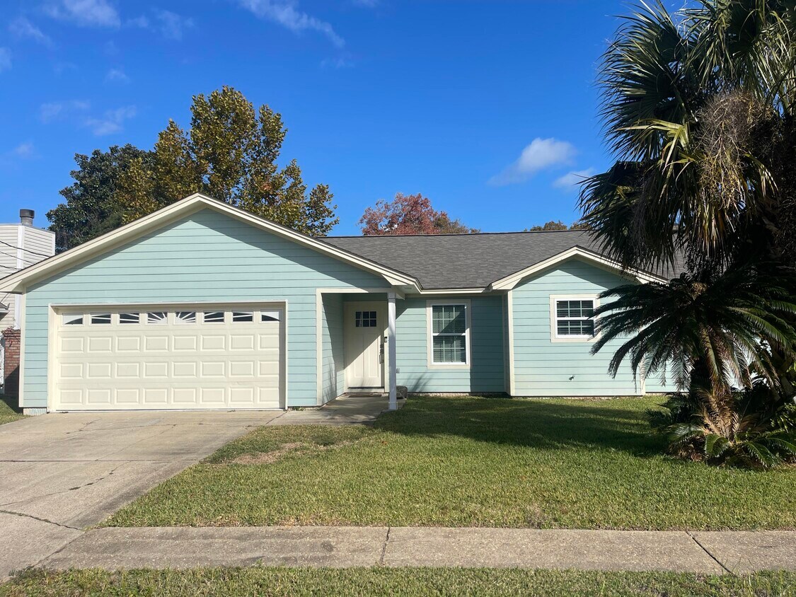 Foto principal - 419 Primrose Cir