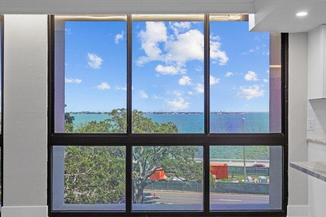 Building Photo - Luxury Waterfront Condo at Monte Carlo Tow...