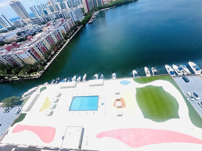 Foto del edificio - 250 174th St