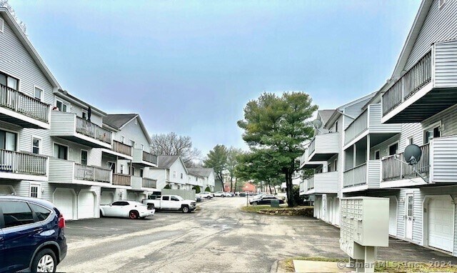 Building Photo - 265 Glendale Ave