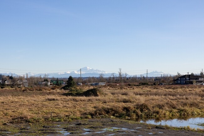 Photo du bâtiment - 15836-15856 56 Ave