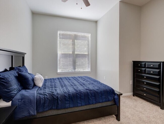 Building Photo - 10828 Champion Forest Loop