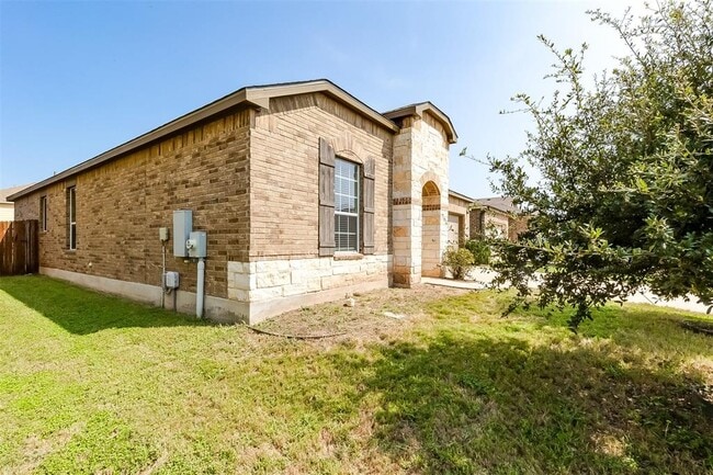 Building Photo - 216 Golden Butterfly Dr
