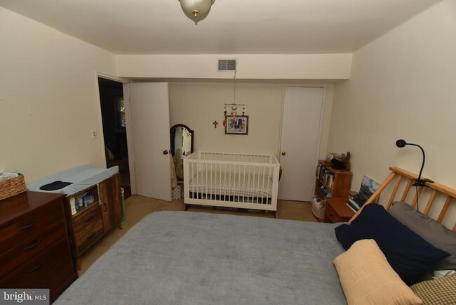 Foto del edificio - 2107 N Scott St