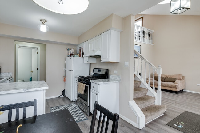 Building Photo - 3491 Willowview Ct