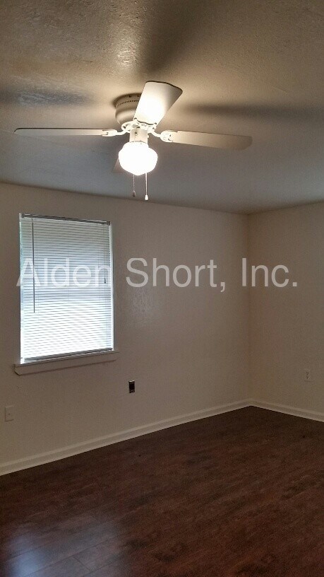 Building Photo - One bed, one bath home in Pleasant Grove!
