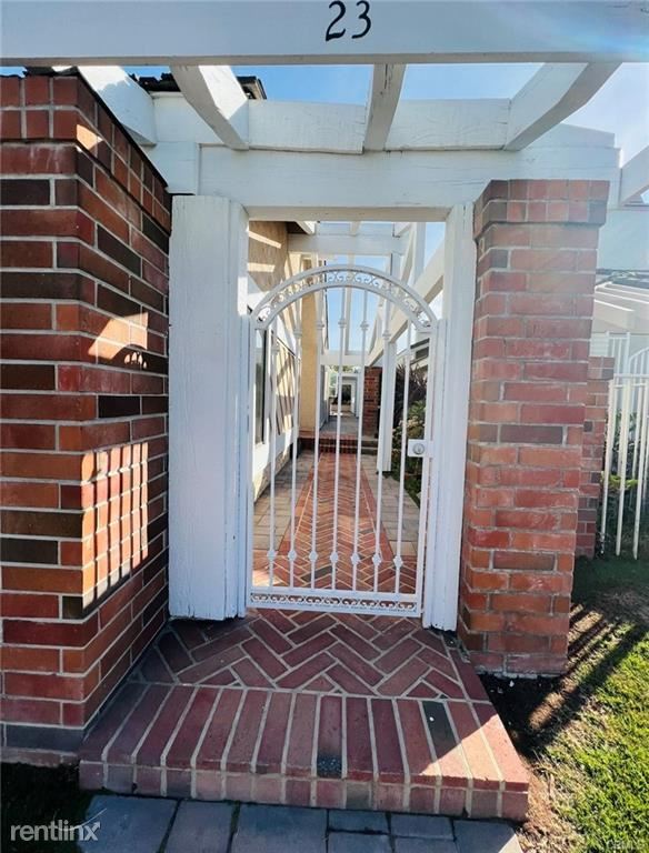 Foto del edificio - 4 br, 2 bath House - 23 Willowbrook