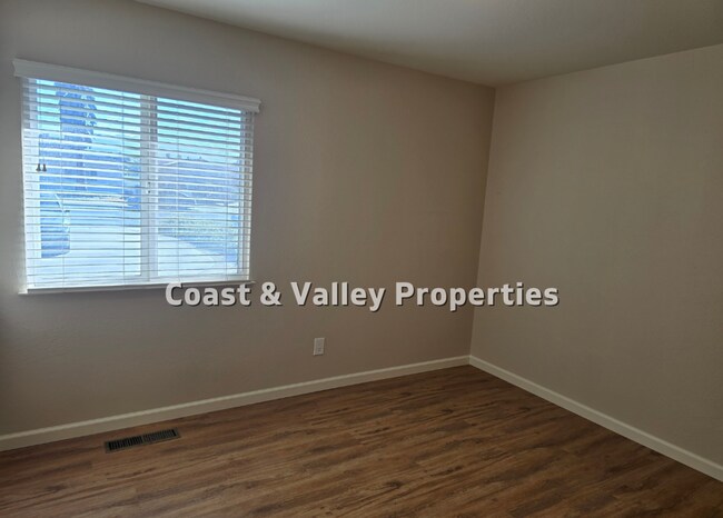 Foto del edificio - King City home for RENT!!!