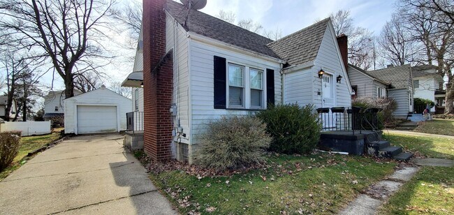 Building Photo - 89 Shadyside Dr