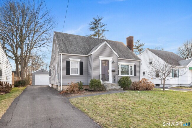 Building Photo - 103 Edgemere Ave