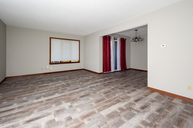 Foto del edificio - 3806 Prairie Ln