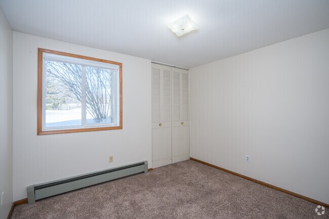 Interior Photo - 505 15th Ave SW