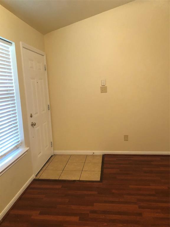 Foto del edificio - 5329 Tallowwood Terrace