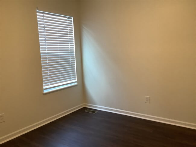 Building Photo - 167 Faulkner Dr