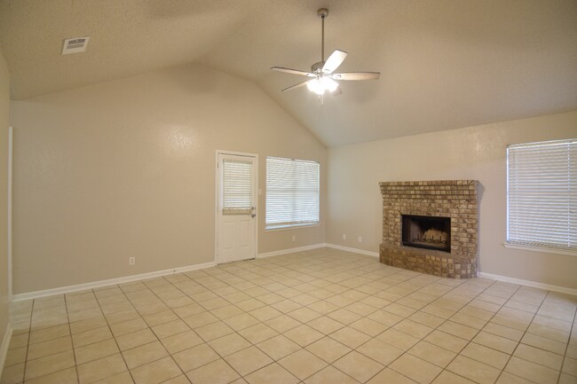 Foto del edificio - 2806 Fieldstone Dr