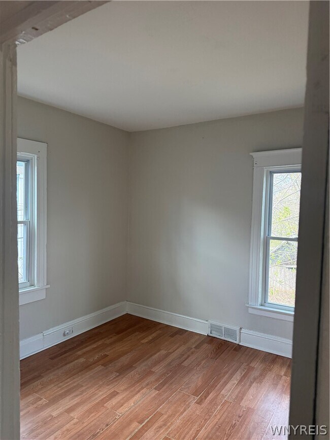 Foto del edificio - 238 Oxford Ave