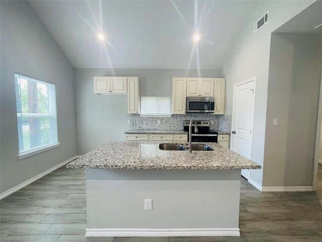Foto del edificio - 16618 Meadowcroft St