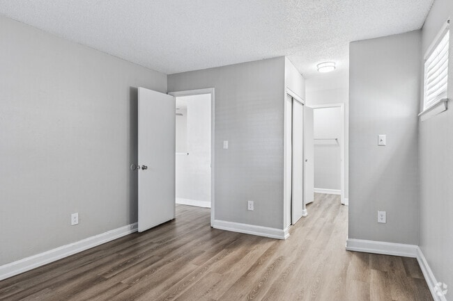 2BR, 2BA - 972SF Primary Bedroom - The Grove at City Center