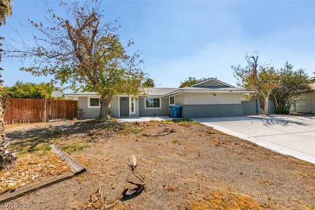 Building Photo - 2478 Alfa Cir