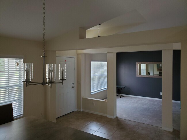 Foto del edificio - 2606 Serenity Cir N