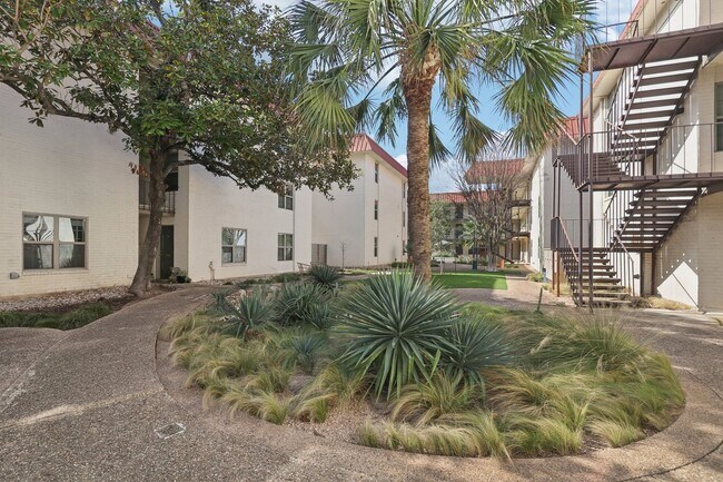 Foto del edificio - 203 W 39th St