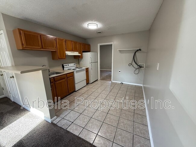 Building Photo - 1909 Cherokee Rd