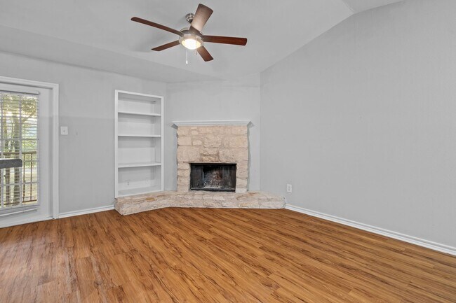 Foto del edificio - Fabulous Lake Austin 1 Bedroom - 2222 / 36...