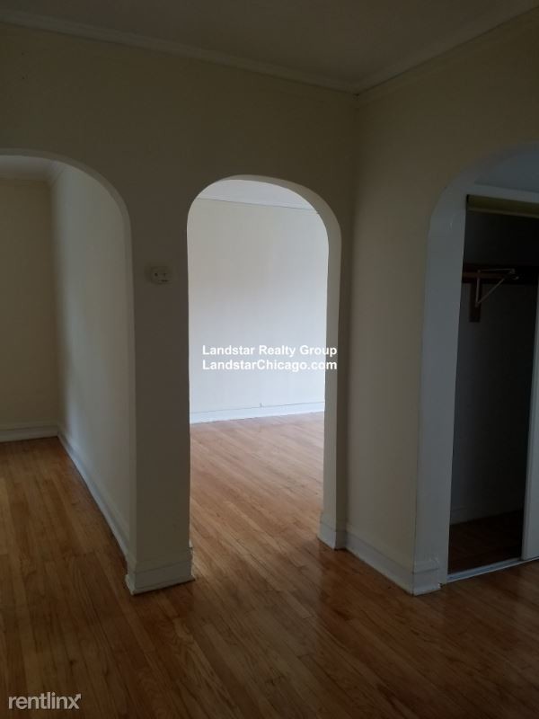Building Photo - 6808 N Wolcott Ave