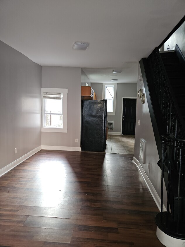 Primary Photo - 3416 Ormes St