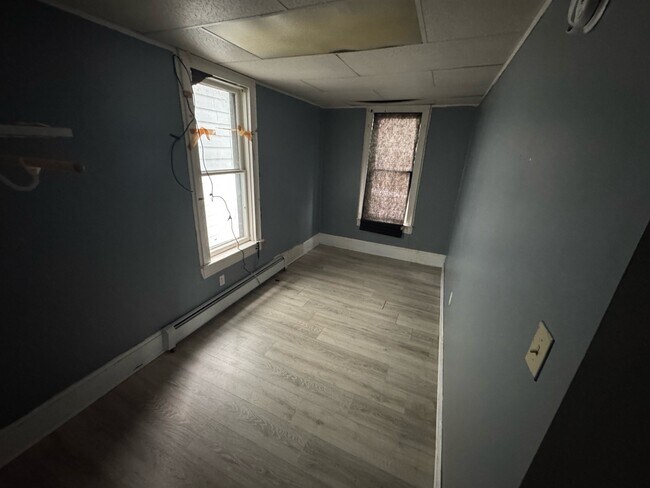 Foto del edificio - 115 E 4th St